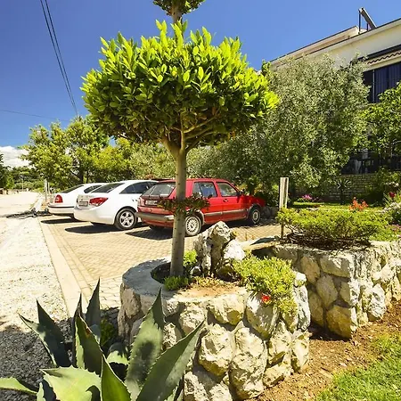 Vukic 1282 Guest house 2*